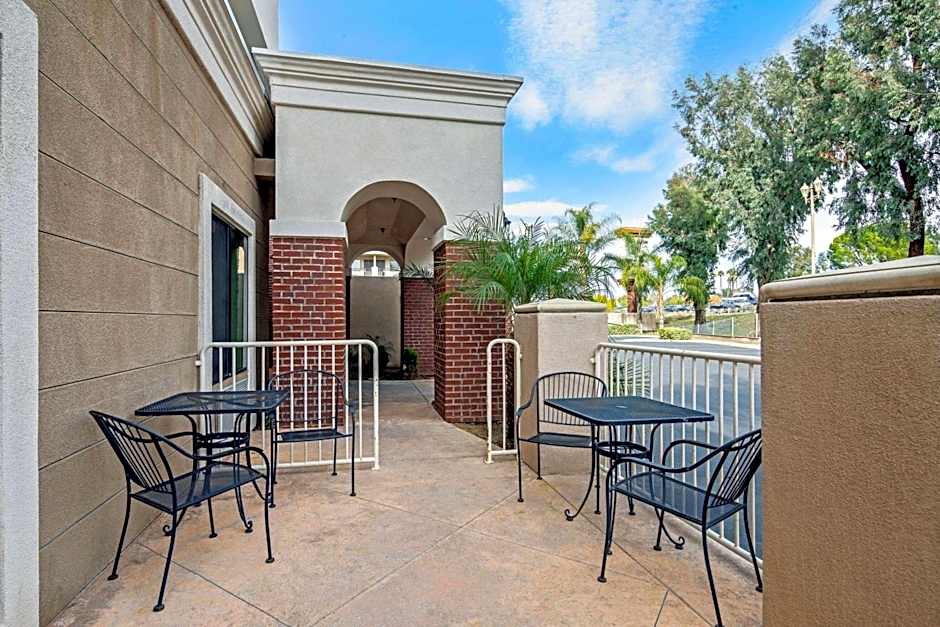 La Quinta Inn & Suites by Wyndham Temecula