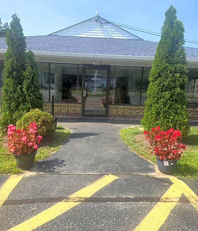 Nashoba Valley Inn & Suites