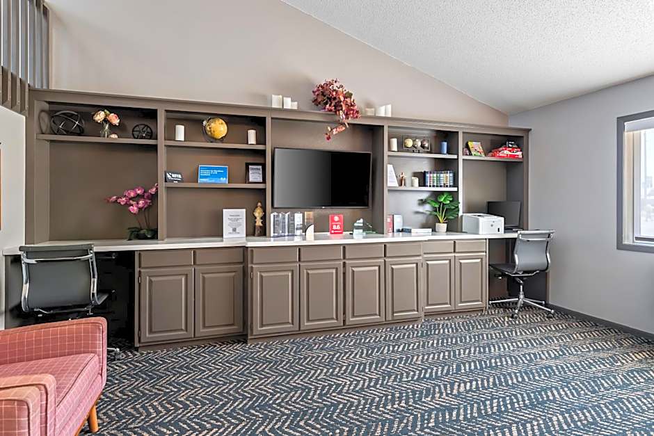 AmericInn by Wyndham Crookston U of M Crookston