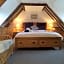 AnchorageWells Entire Cottage OR a King Ensuite on Room Only