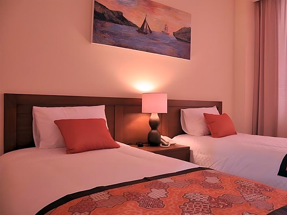 Dermaga Keluarga Hotel