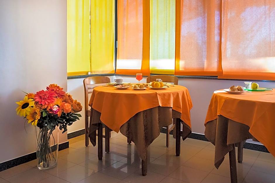 Hotel Mignon Riccione Fronte Mare