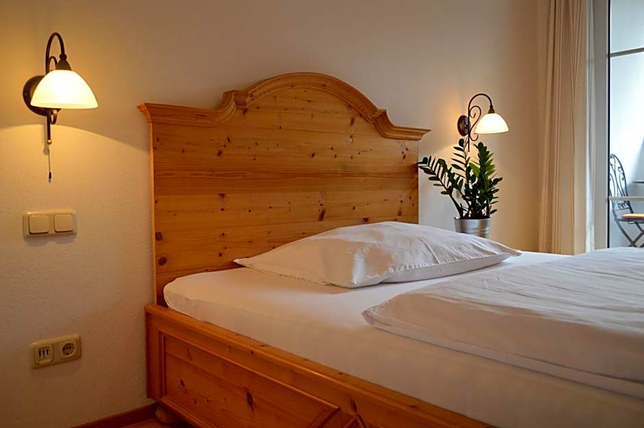 PENSION Hinterleithner