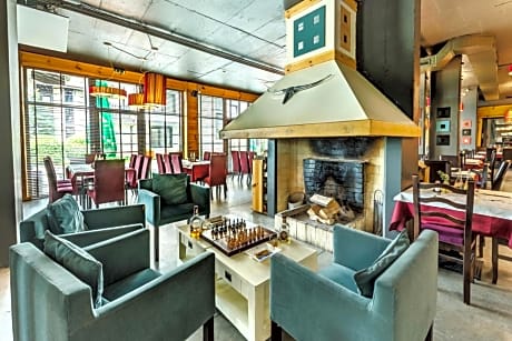 3 Mountains Hotel