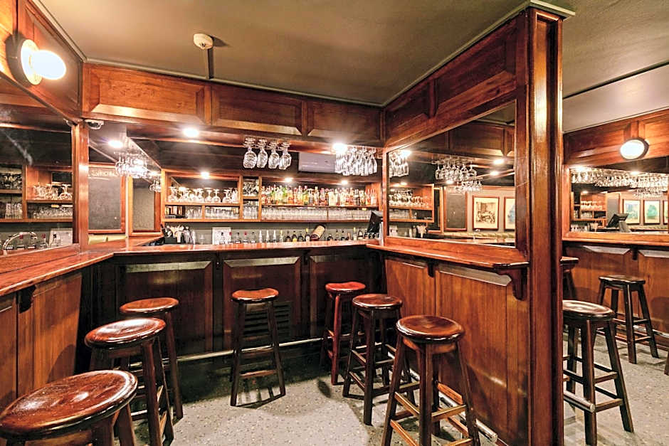 Hotel 224 & Apartments