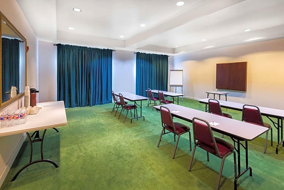 Ramada Limited Little Rock