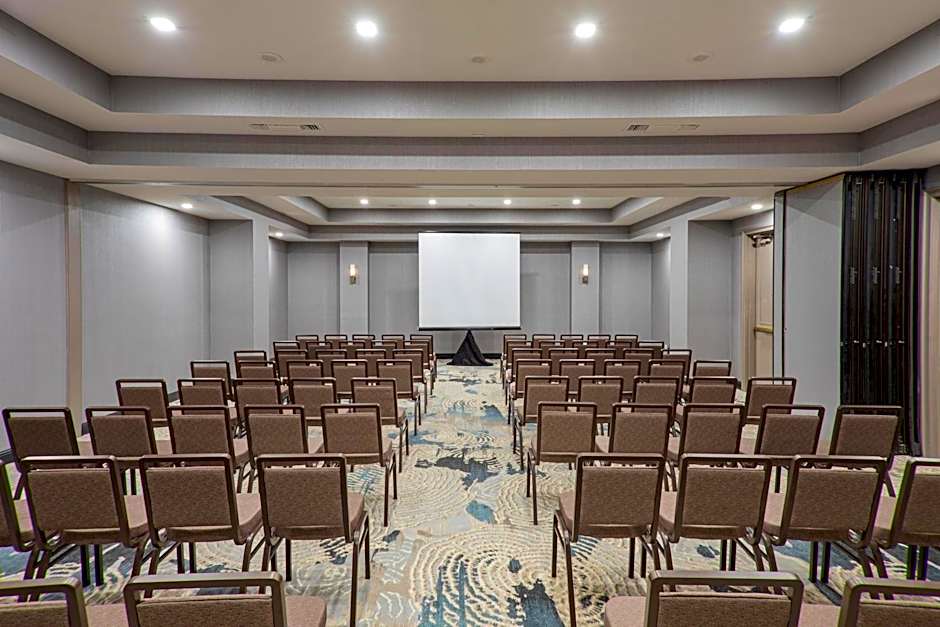 Sheraton Suites Columbus Worthington