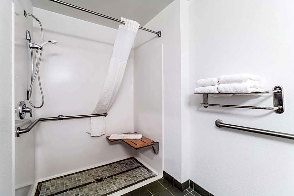 Quality Inn & Suites Augusta I-20