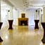 The Roger Smith Hotel