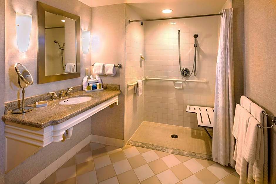 Hilton Philadelphia at Penn’s Landing