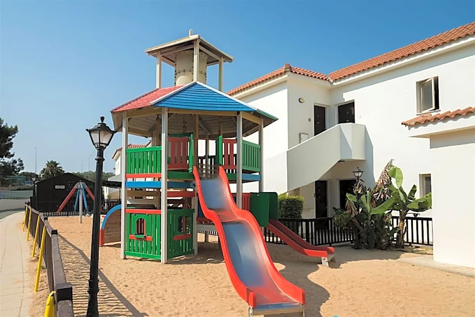 Tsokkos Paradise Holiday Village