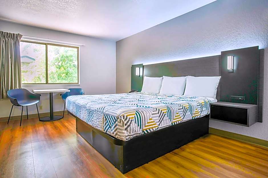 Motel 6-Gresham, OR - Portland