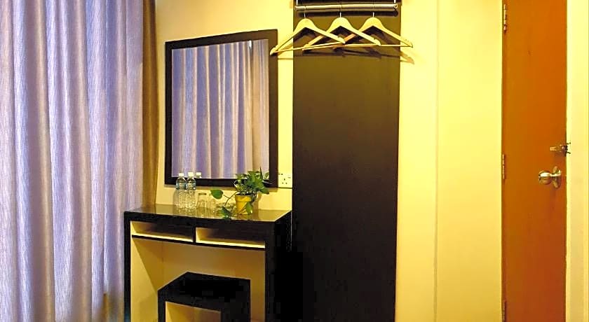 Golden Court Hotel @ Tun Abdul Razak