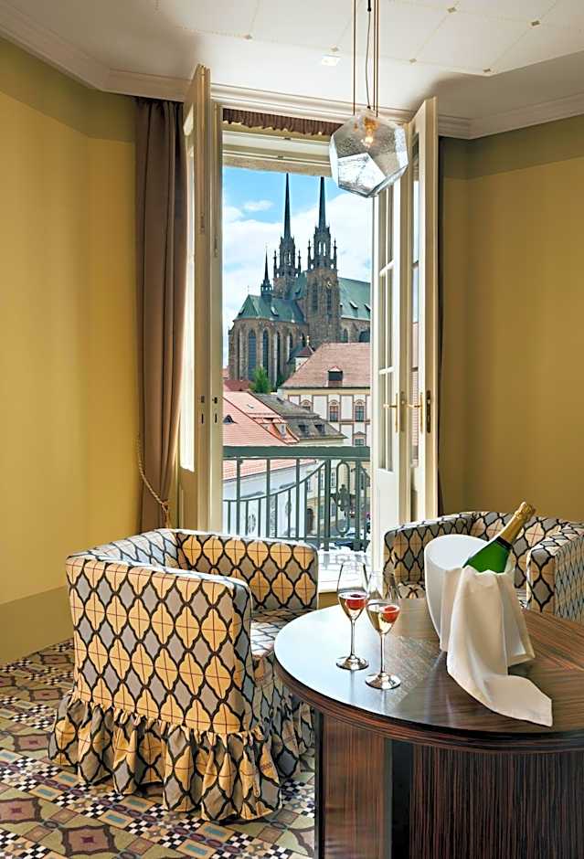 Grandezza Hotel Luxury Palace