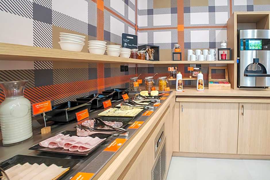 EasyHotel Marseille Euromed