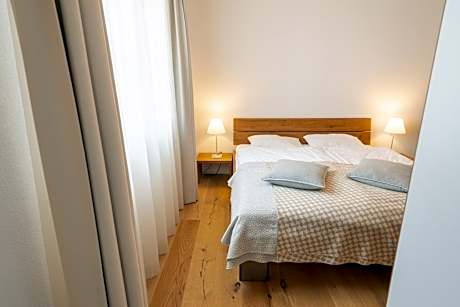 One-Bedroom Standard Apartment