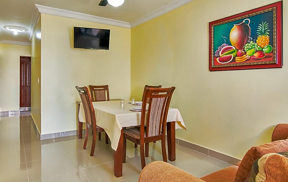 Tropical Island Apartahotel