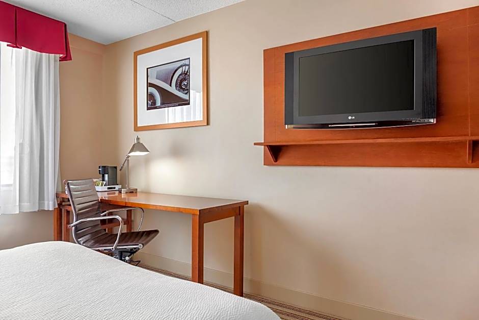 Radisson Hotel Detroit Metro Airport