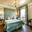 Hotel Monaco & Grand Canal