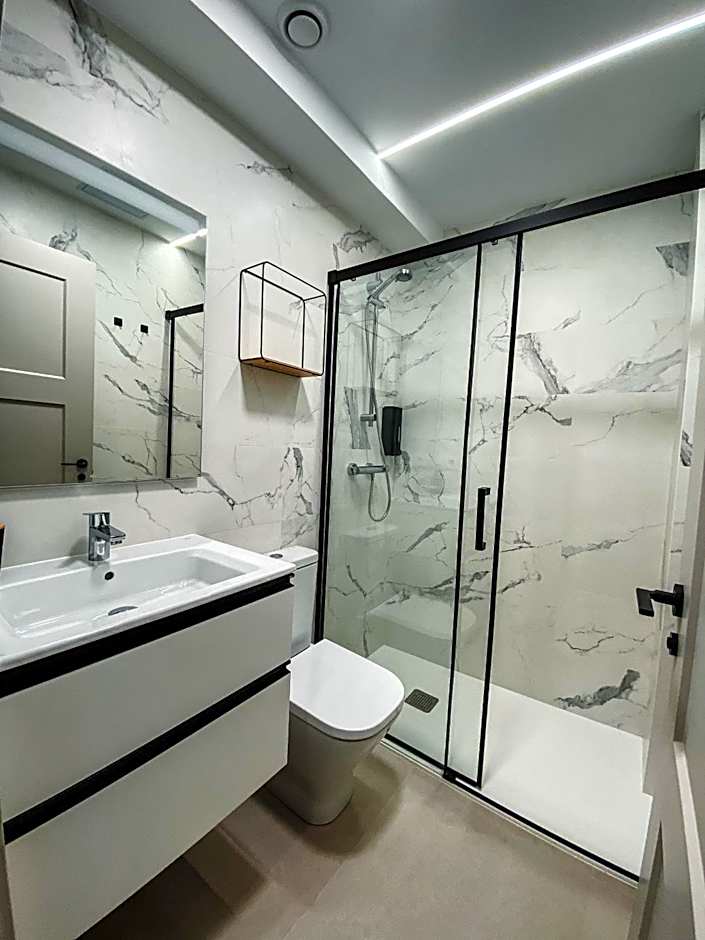 Casa San Juan - Habitaciones privadas Logroño