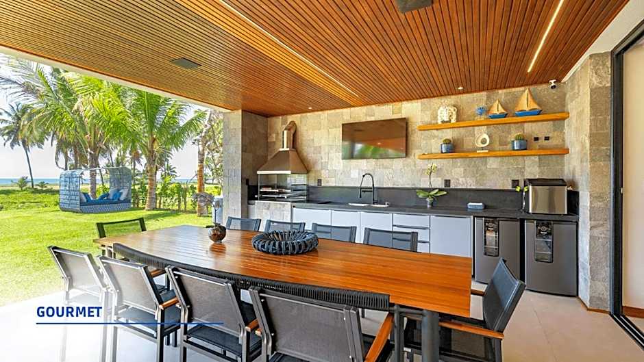 Oceanfront Mansion with 8 Suites in Praia do Forte