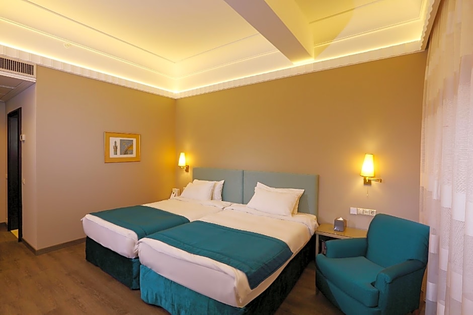 Warwick Palm Beach Hotel