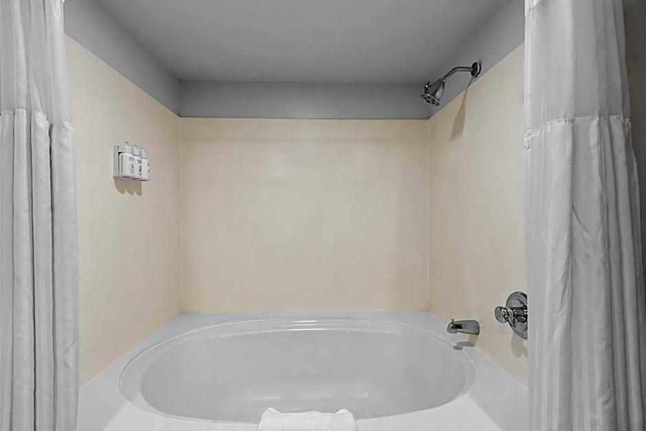 Red Lion Inn & Suites Goodyear - West Phoenix