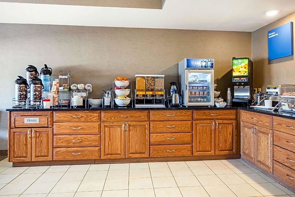 Comfort Suites Normal University area