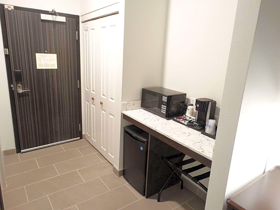 Best Western Plus New Richmond Inn & Suites