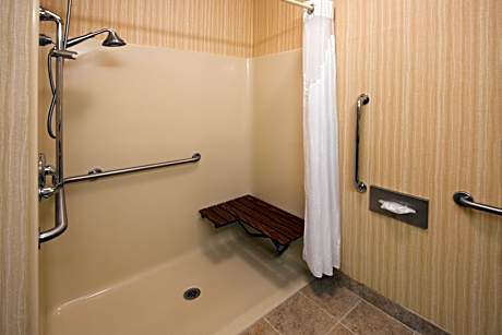 2 Queen Standard Comm Access Roll Shwr