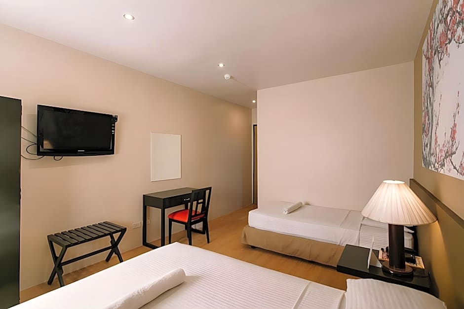 Dynasty Tourist Inn