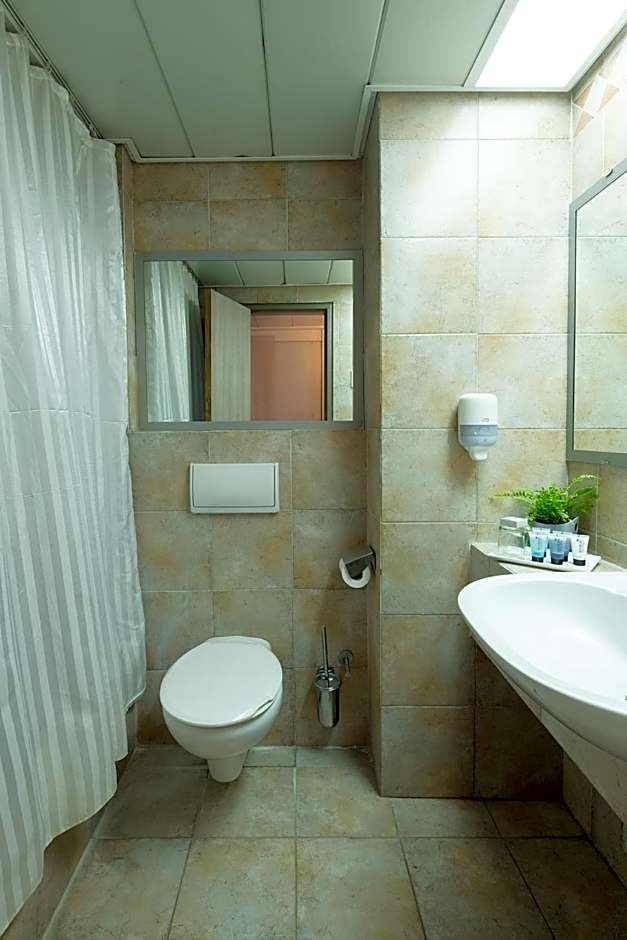 Shefayim Kibbutz Hotel