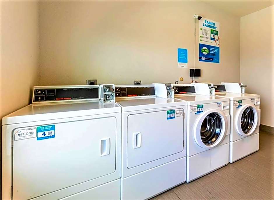 Holiday Inn Express & Suites Houston East - Baytown By IHG