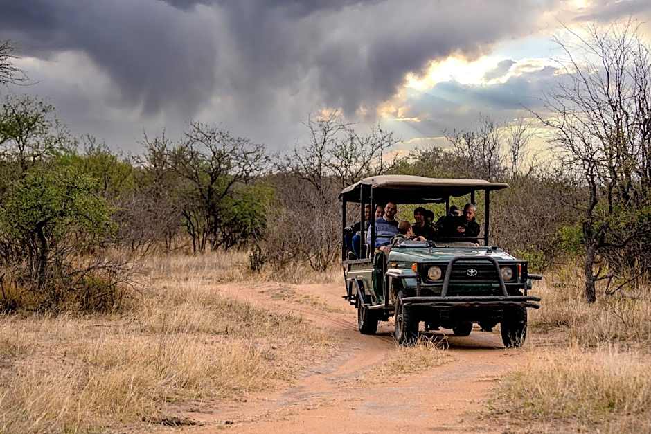 Tshukudu Game Lodge
