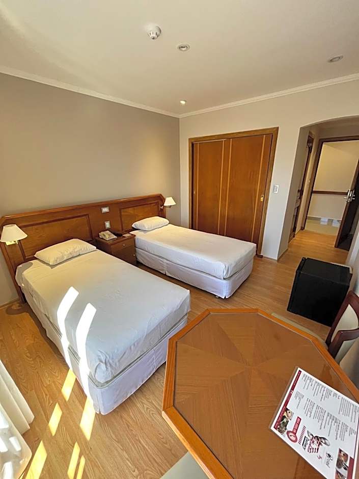 Photo 1 of 3 of Standard 2 Twin Beds, Interior View