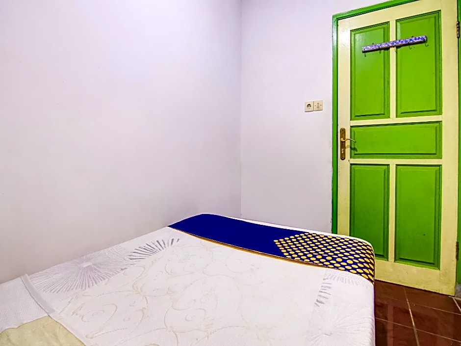 Hotel O Villa Anyelir Yustik Selabintana