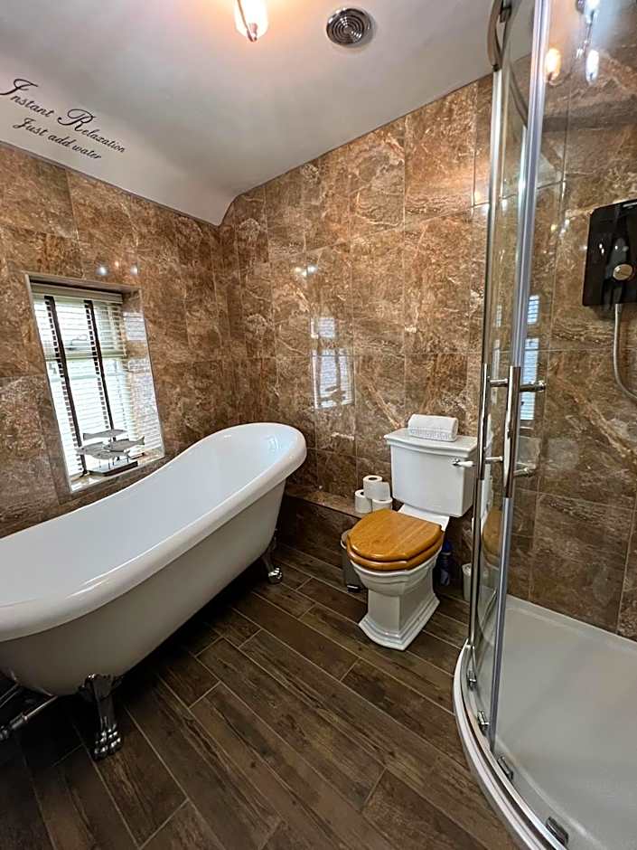 The Bridge House Restaurant and Hotel