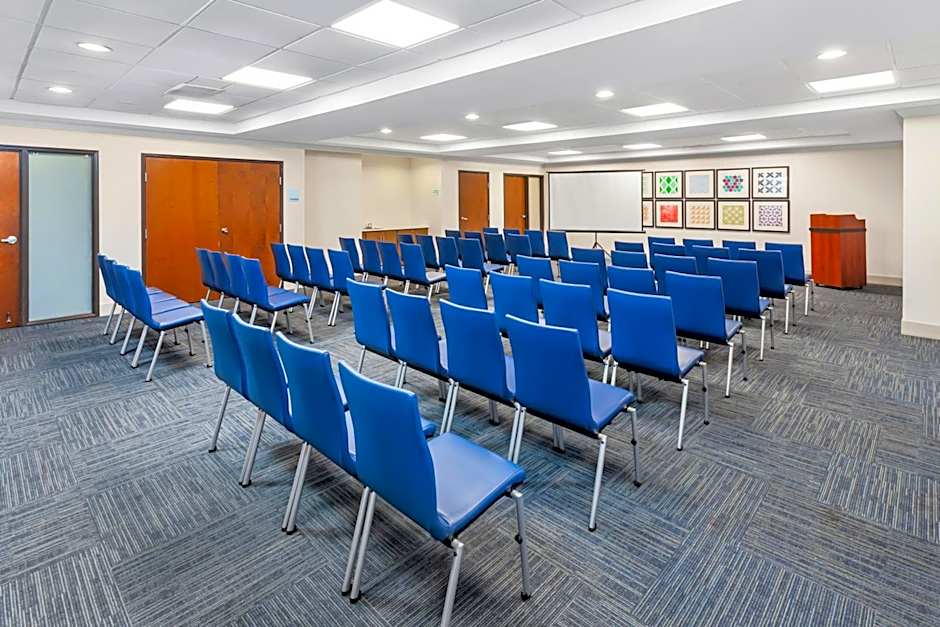 Holiday Inn Express Hotel & Suites Chicago South Lansing By IHG