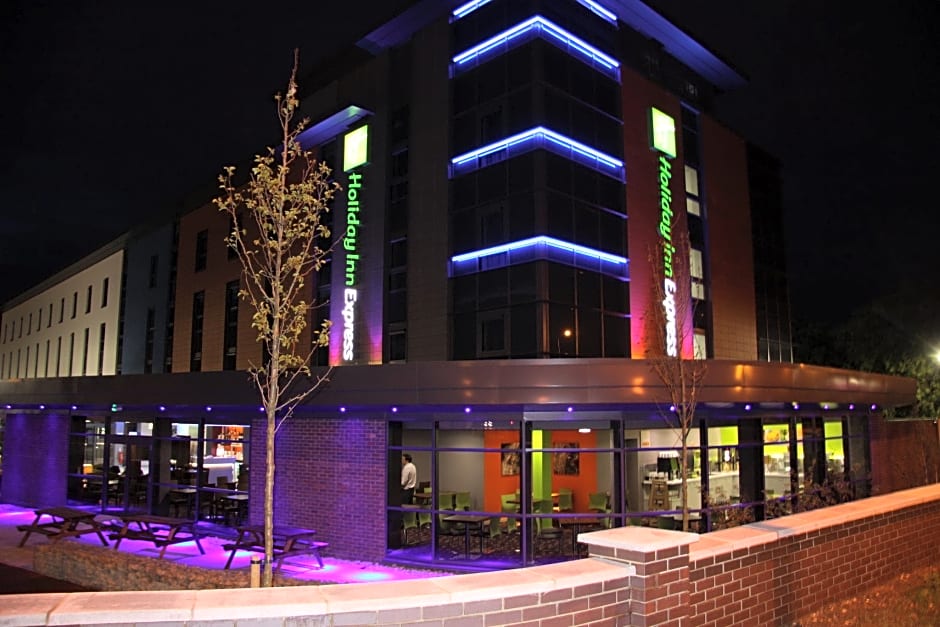 Holiday Inn Express Dunstable