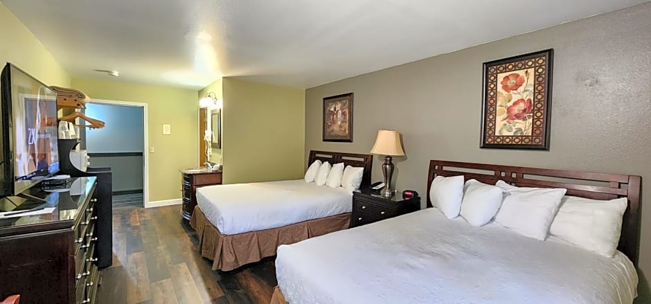 Crest Trail Lodge