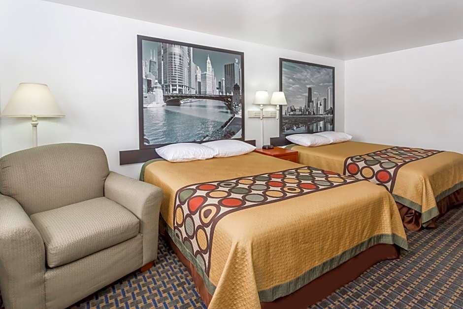 Super 8 by Wyndham Rock Falls Sterling Area