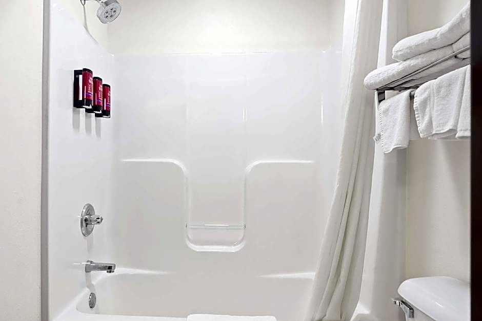 SureStay Plus Hotel by Best Western Bettendorf