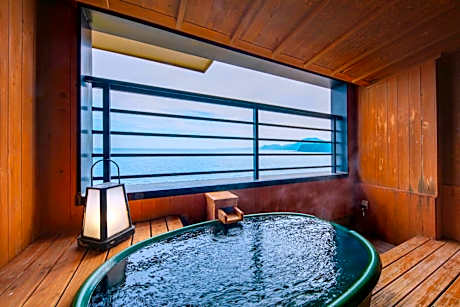 Quadruple Room with Private External Bathroom