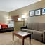 Comfort Inn & Suites Cincinnati Eastgate