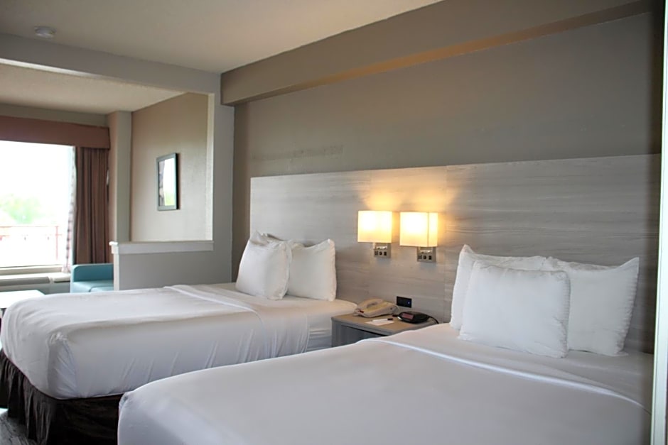 Boca Suites Deerfield Beach, SureStay Collection by BW
