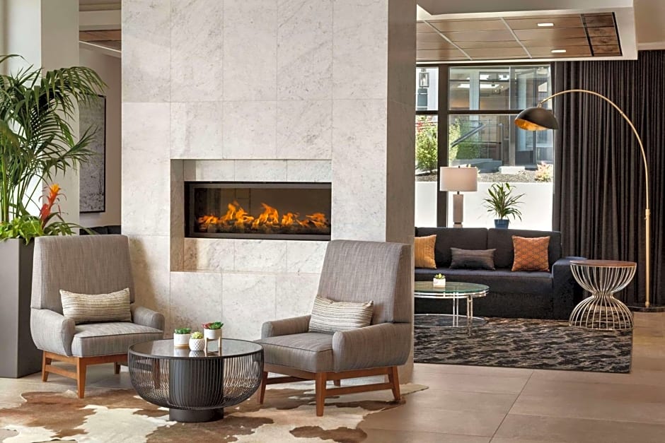 La Quinta Inn & Suites by Wyndham San Luis Obispo Downtown