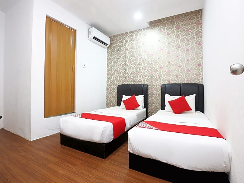 OYO 717 Mr J Hotel Wakaf Che Yeh 2