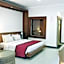 Super OYO Townhouse Oak Maxi Hotel Legian