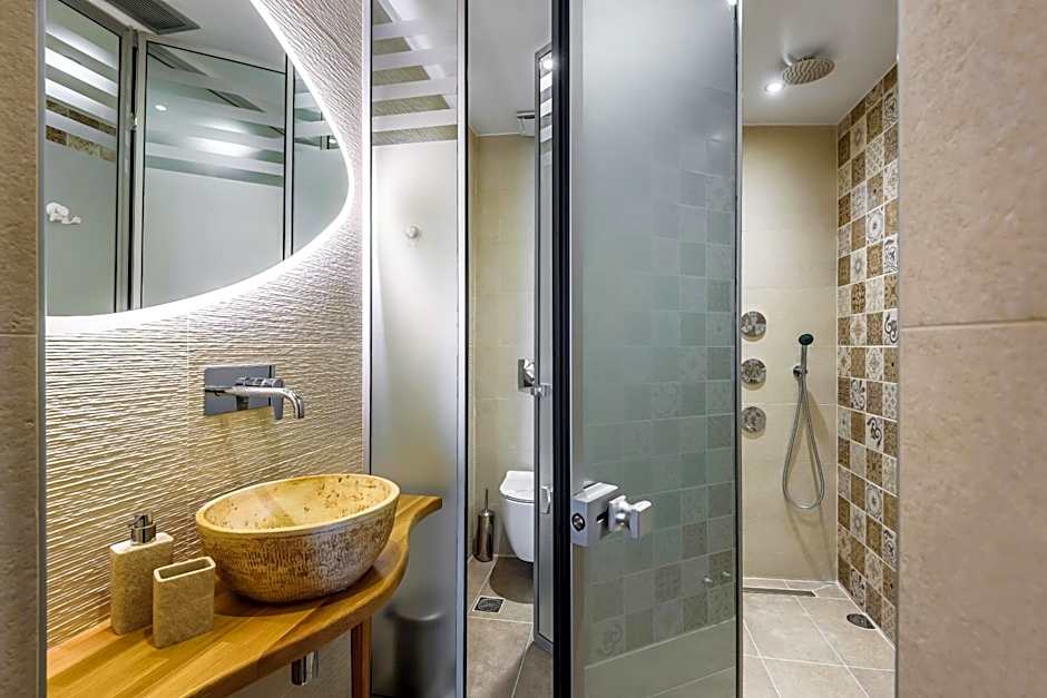 Belmondo Hotel