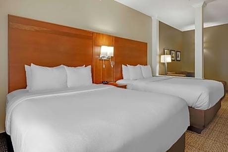 2 Queen Beds, Suite, Nonsmoking
